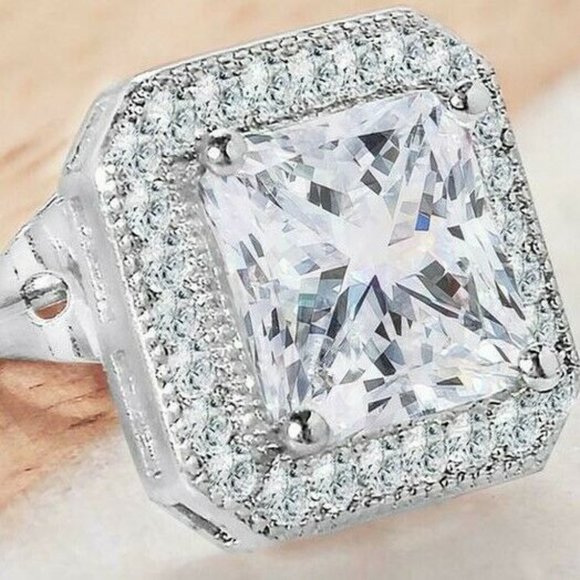 18K White Gold Halo Studs Princess 6mm Earrings - Picture 2 of 3